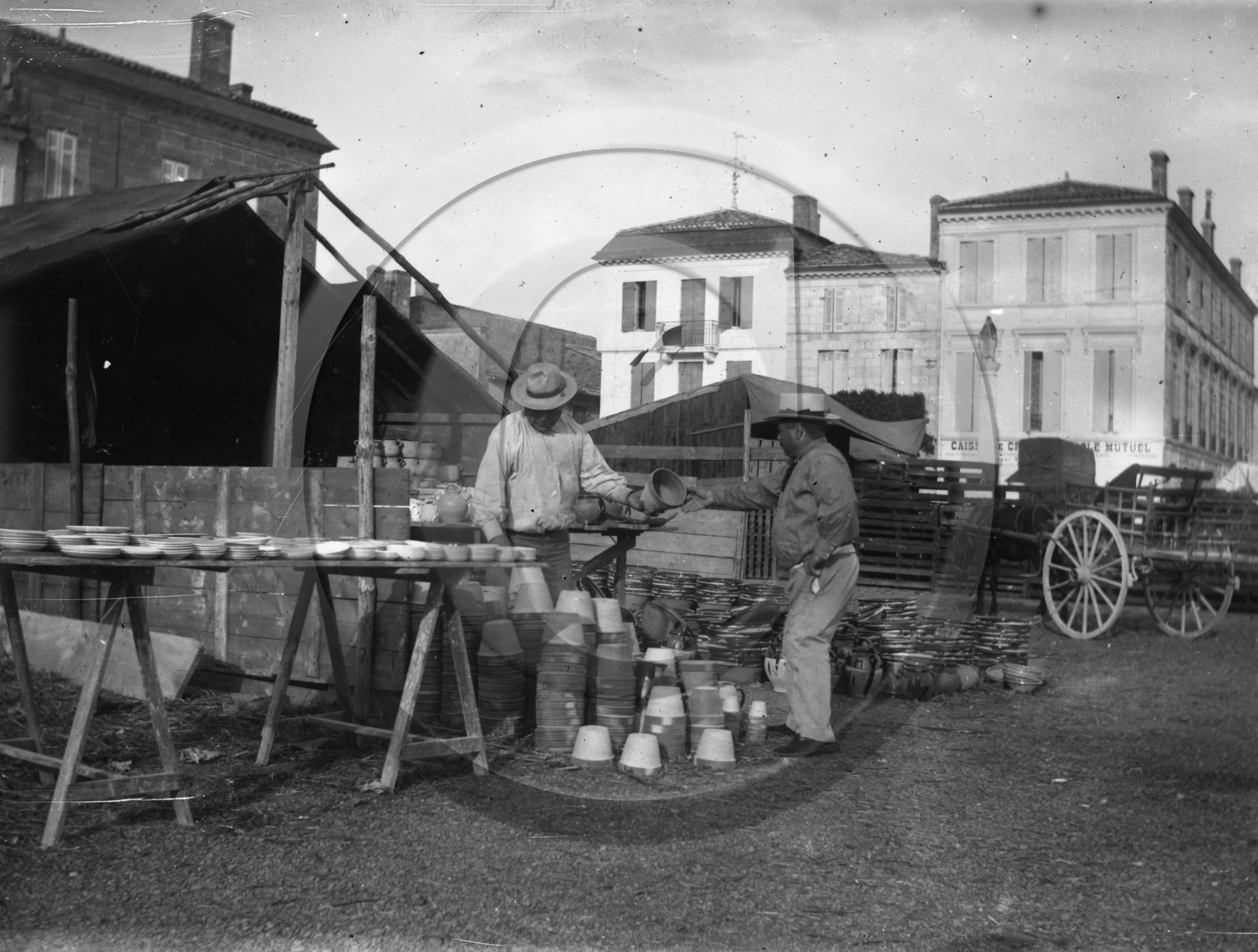 AG 525 marché poterie gironde.jpg