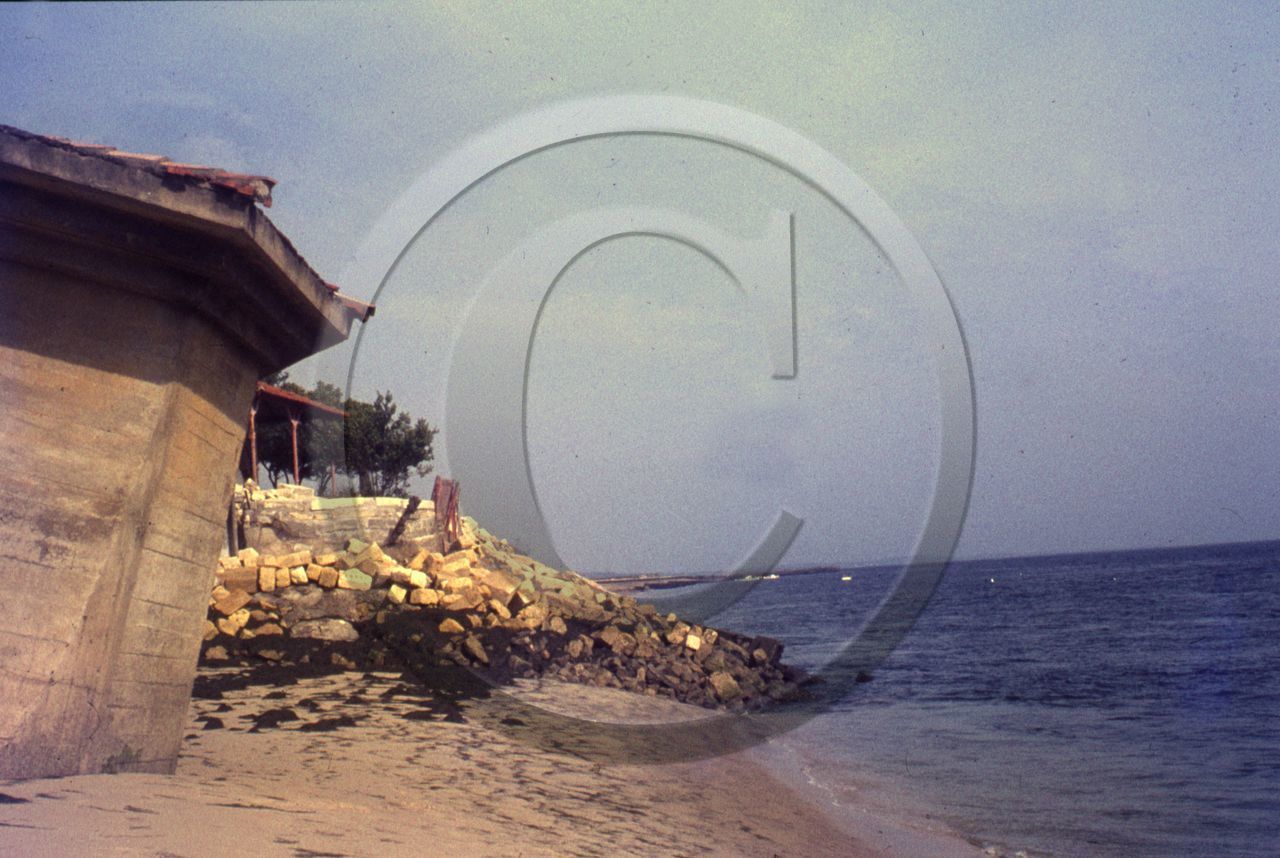 arc 4017  Cap Ferret Hortense  blockhaus 1963 .jpg