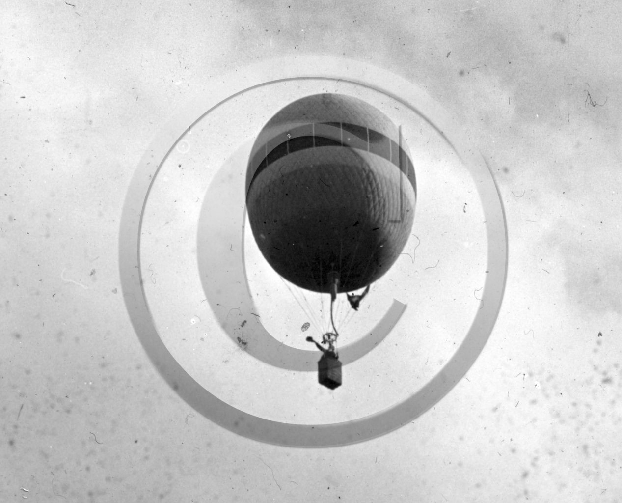 avi 150  Alger depart d un aeronaute mai 1930 .jpg