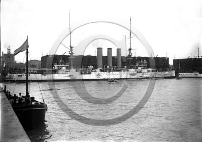 BA 545 navire de guerre  .jpg