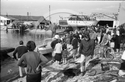 arc 2268 mise à l'eau chantier Boyé port de la Teste 2 juin 1968.jpg